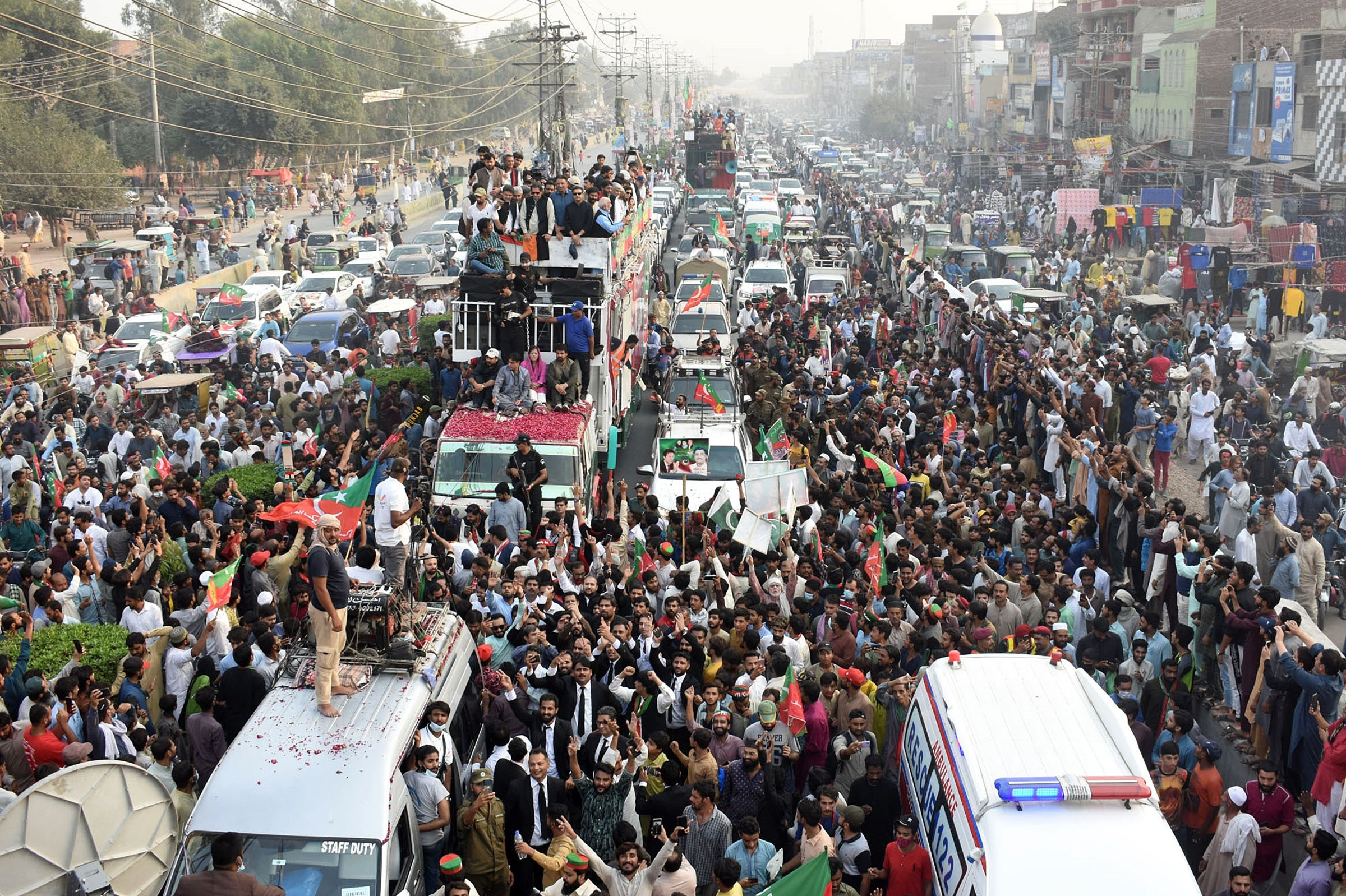 pti chief imran khan addresses supporters at shahdara lahore photo online