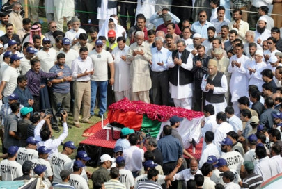 multitude attend imran farooq s funeral multitude attend imran farooq s funeral