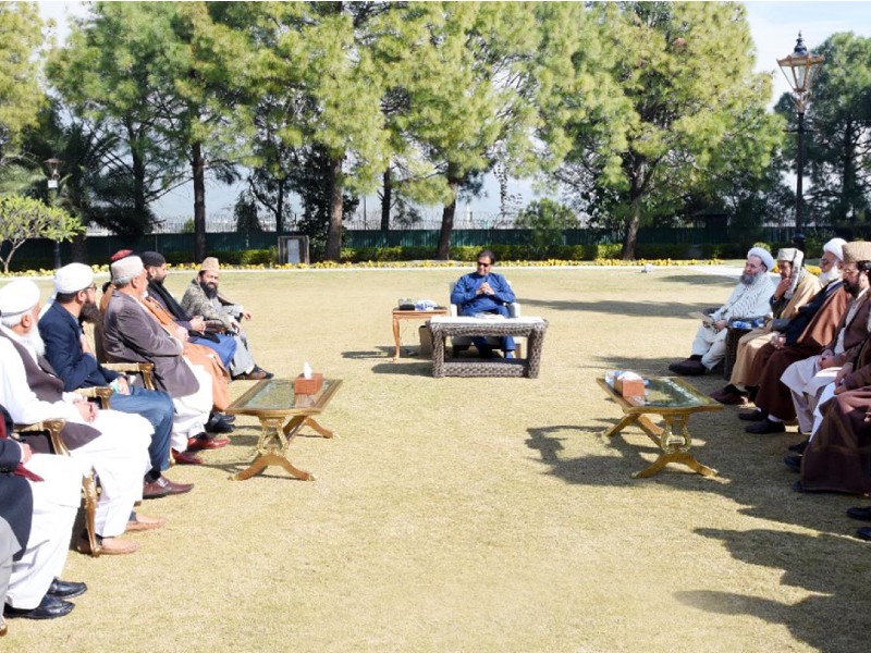 a delegation of ulema and mashaikh calls on prime minister imran khan in islamabad on january 21 2021 photo pid