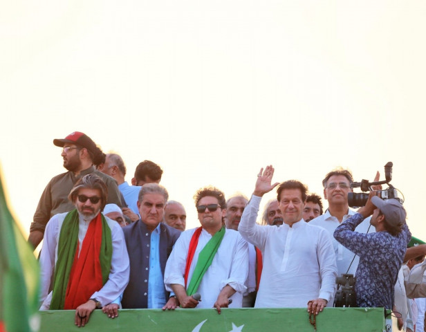 pti chief imran khan along with other party leader during azadi march in islamabad on may 25 2022 photo facebook pti pti chief imran khan along with other party leader during azadi march in islamabad on may 25 2022 photo facebook pti