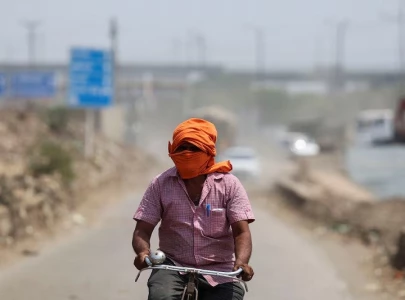 heatwave paralyses life in peshawar