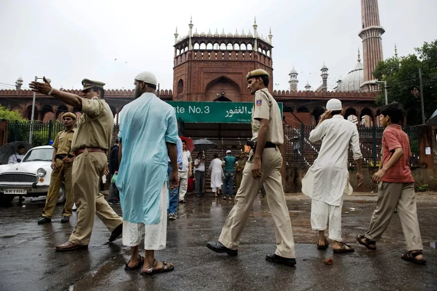 two foreigners wounded in delhi shooting two foreigners wounded in delhi shooting