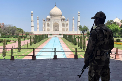 india s taj mahal reopens as covid 19 restrictions ease india s taj mahal reopens as covid 19 restrictions ease