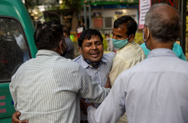 delhi covid beds reserved for judges angering city gasping for oxygen delhi covid beds reserved for judges angering city gasping for oxygen