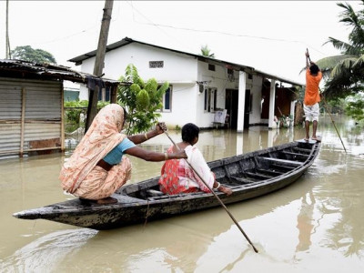 death toll rises to 102 in india floods death toll rises to 102 in india floods
