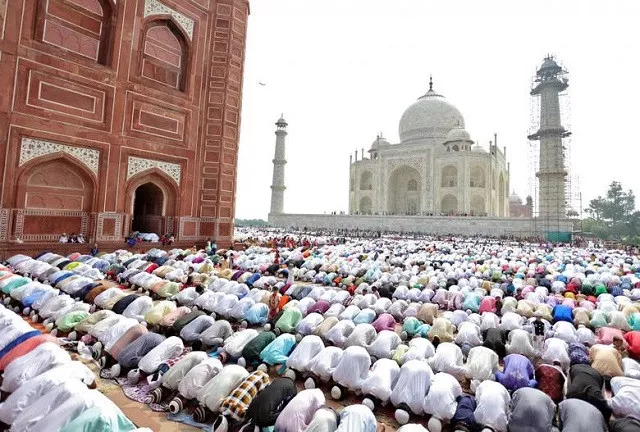 muslims attend eid al fitr prayers to mark the end of the holy fasting month of ramazan at the taj mahal mosque in agra july 7 2016 photo reuters muslims attend eid al fitr prayers to mark the end of the holy fasting month of ramazan at the taj mahal mosque in agra july 7 2016 photo reuters