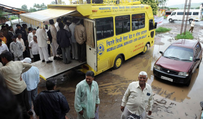 cutting india s legal backlog on the move