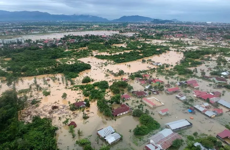 death toll from indonesia flash floods landslides jumps to 21 death toll from indonesia flash floods landslides jumps to 21