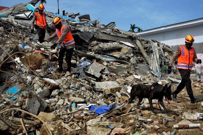 Indonesia Earthquake Death Toll Rises To 84