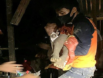 indonesia landslides kill 11 including infant twins indonesia landslides kill 11 including infant twins