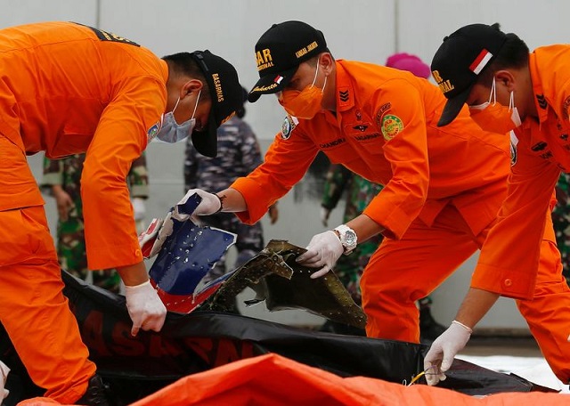 Indonesia locates black boxes of crashed jet - Vimarsana News