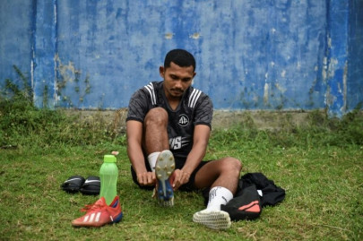 paying the penalty coronavirus hits indonesian footballers hard paying the penalty coronavirus hits indonesian footballers hard