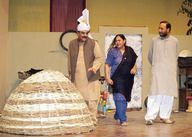 irfan khoosat s production entertains lahore irfan khoosat s production entertains lahore