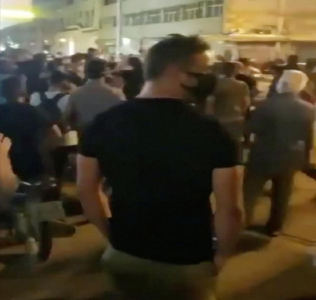 iran vows to deal decisively with further protests