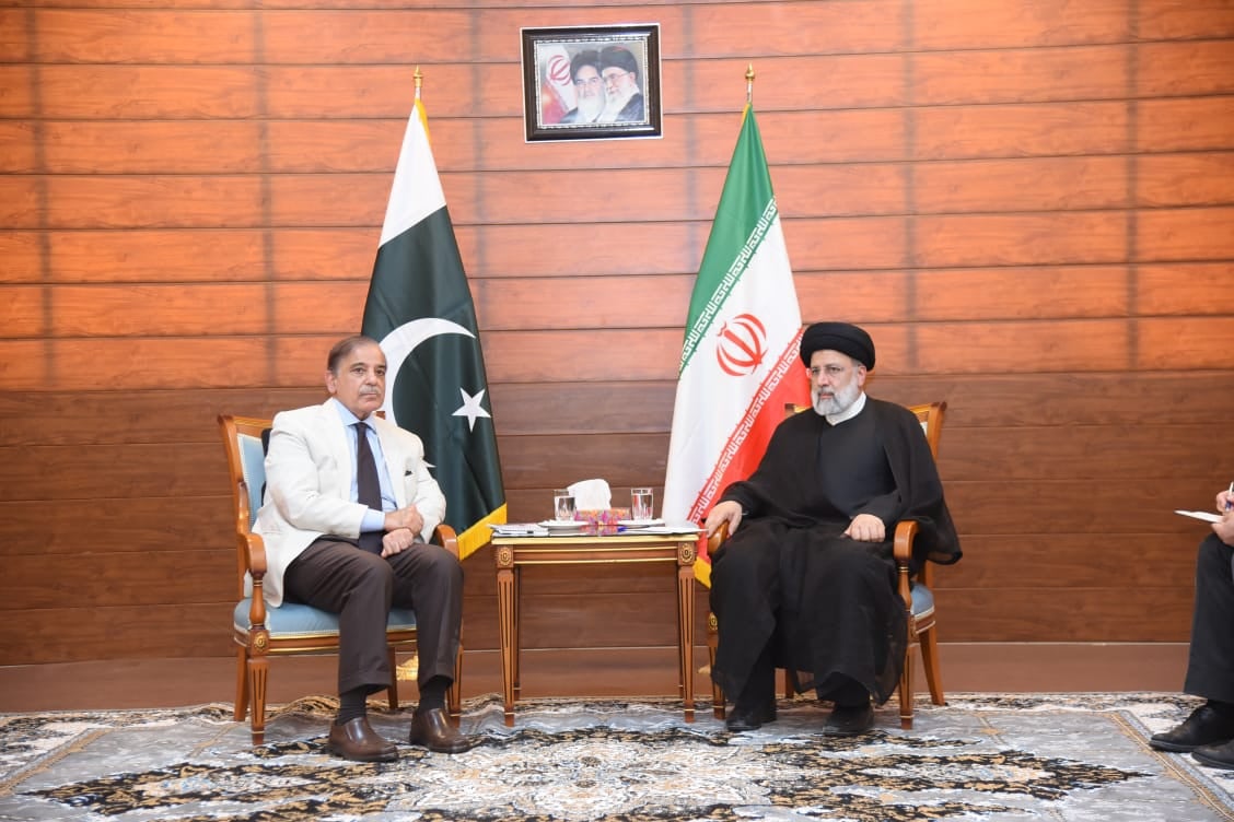 prime minister shehbaz sharif and iranian president he ebrahim raisi in delegation level meeting at mand pishin joint border market on may 18 2023 photo pmo file