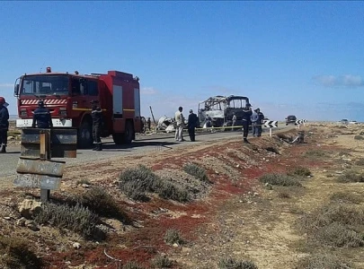 iraq road accident kills 16 mostly iranian pilgrims