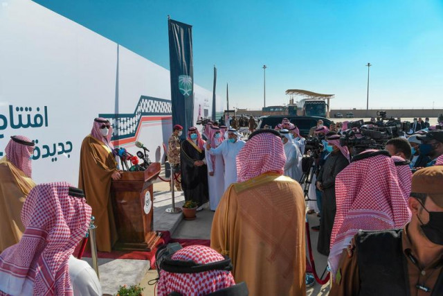 iraq saudi arabia border crossing opens for trade first time since 1990 iraq saudi arabia border crossing opens for trade first time since 1990