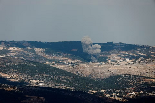 smoke rises on the lebanese side of the border between israel and lebanon after an israeli airstrike as seen from northern israel november 18 2023 photo reuters smoke rises on the lebanese side of the border between israel and lebanon after an israeli airstrike as seen from northern israel november 18 2023 photo reuters