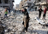 a woman mourns the destruction of an israeli strike in jabaliya in northern gaza on november 10 2024 photo afp