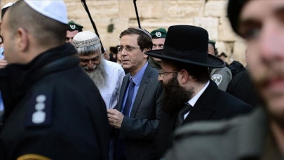 saudi arabia slams israeli president s visit to ibrahimi mosque in hebron saudi arabia slams israeli president s visit to ibrahimi mosque in hebron