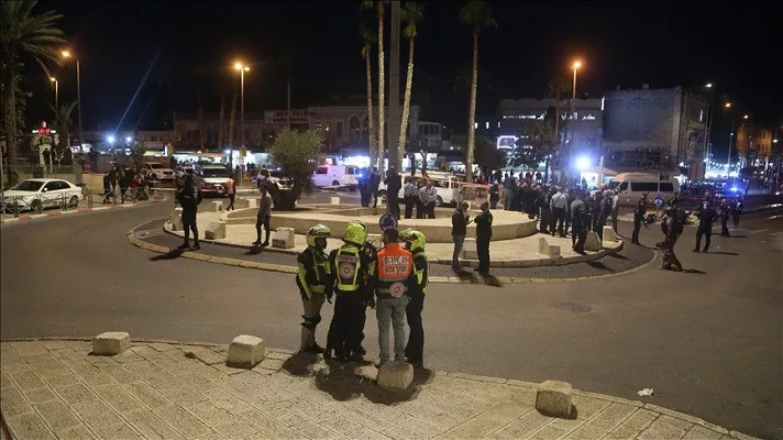 israeli police investigate the scene after israeli forces shot and killed a palestinian for alleged attempted stabbing near jerusalem s damascus gate on december 04 2021 photo anadolu agency