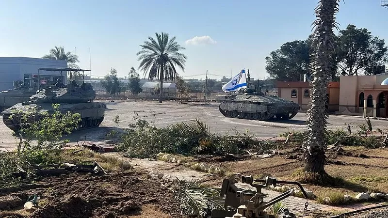 israeli military takes control of vital rafah crossing from gaza into egypt israeli military takes control of vital rafah crossing from gaza into egypt