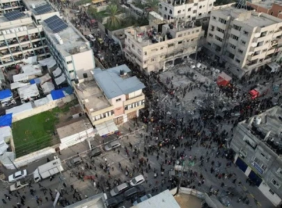 israel escalates gaza strikes hamas fires rockets amid truce talks