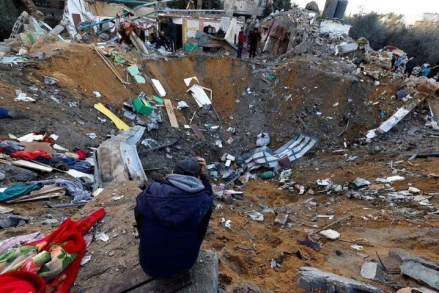 israel assaults southern gaza as hunger tightens grip israel assaults southern gaza as hunger tightens grip