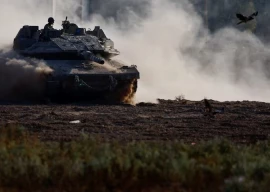 gaza ceasefire talks resume in doha amid escalating conflict