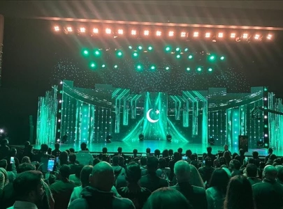 istanbul dazzled by pakistan s big screen award ceremony