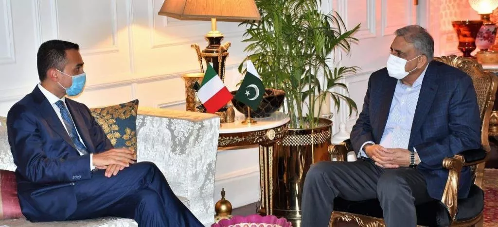foreign minister of italy luigi di maio calls on chief of army staff general qamar javed bajwa photo app foreign minister of italy luigi di maio calls on chief of army staff general qamar javed bajwa photo app