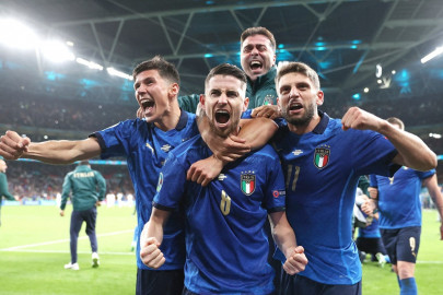 mancini delights in defying expectations as italy reach final mancini delights in defying expectations as italy reach final