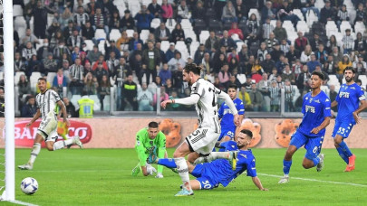 struggling juve cruise past empoli struggling juve cruise past empoli