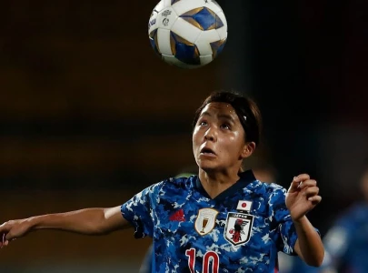 tottenham s iwabuchi axed from japan squad