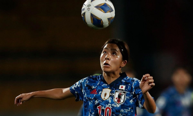 tottenham s iwabuchi axed from japan squad
