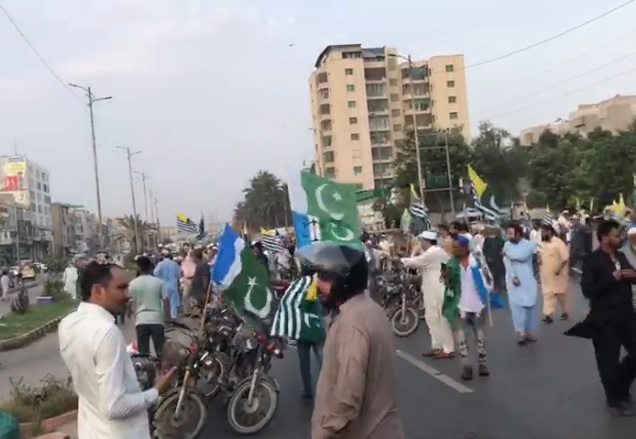 a view of ji rally after the blast in karachi screengrab