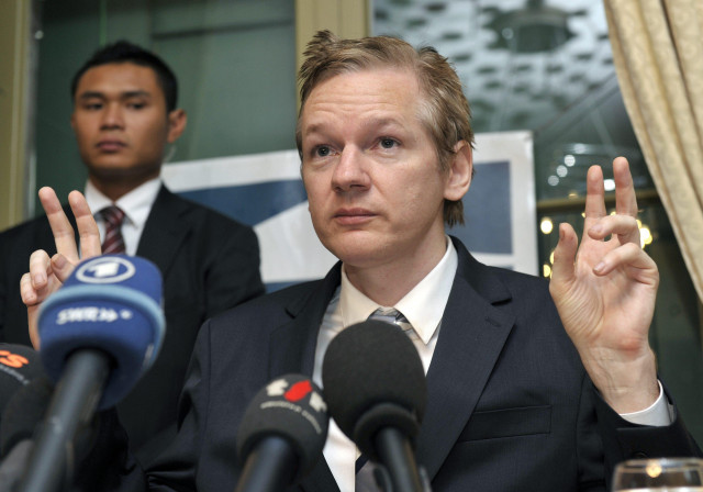 assange is le monde man of the year assange is le monde man of the year