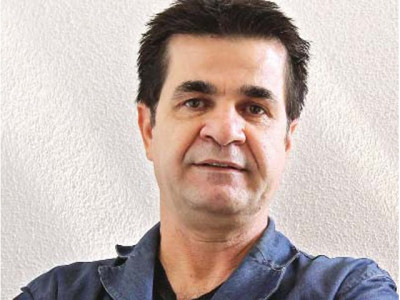 dissident iranian filmmaker panahi wins cannes top prize dissident iranian filmmaker panahi wins cannes top prize