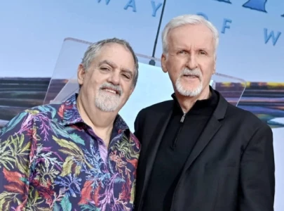 james cameron pays tribute to late producer jon landau lamenting a part of myself james cameron pays tribute to late producer jon landau lamenting a part of myself