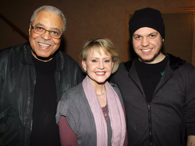 james earl jones cecilia hart and flynn earl jones in 2011 photo bruce glikas filmmagic