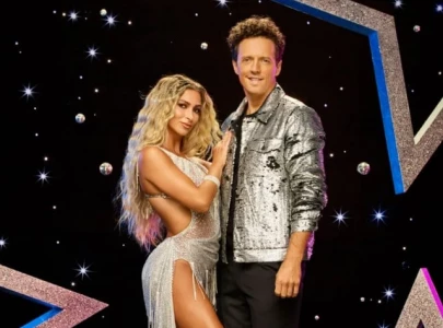 jason mraz urges fans to vote for others on dancing with the stars so he can see his cat again jason mraz urges fans to vote for others on dancing with the stars so he can see his cat again