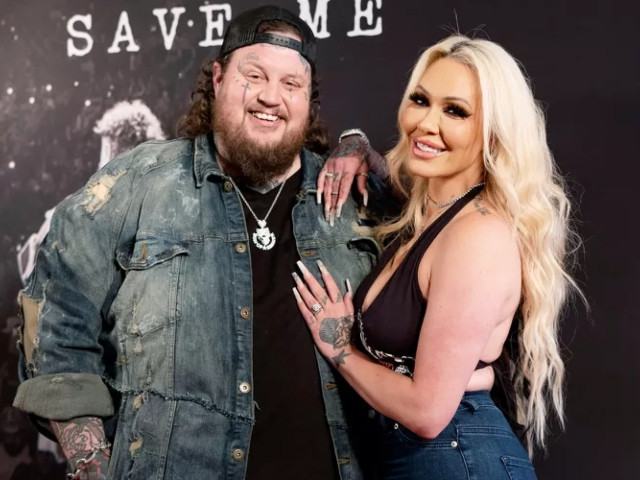 bunnie xo remembers first encounter with husband jelly roll at las vegas country saloon bunnie xo remembers first encounter with husband jelly roll at las vegas country saloon