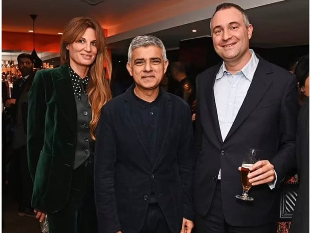 jemima goldsmith l and london mayor sadiq khan c at a charity dinner at benares restaurant in london photo twitter jemima khan jemima goldsmith l and london mayor sadiq khan c at a charity dinner at benares restaurant in london photo twitter jemima khan