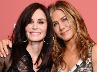 jennifer aniston styles courteney cox s hair in new lolavie video on tiktok