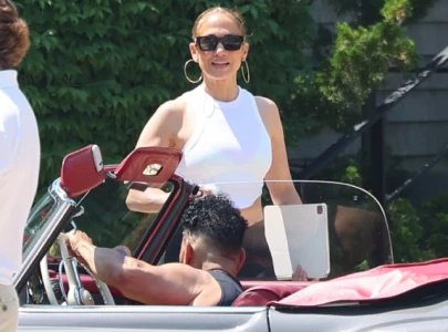 jennifer lopez spotted in the hamptons after spending time with ben affleck s daughter violet jennifer lopez spotted in the hamptons after spending time with ben affleck s daughter violet