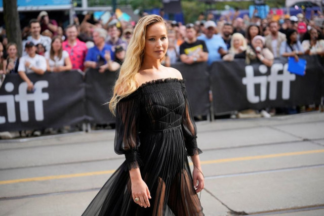 jennifer lawrence to play soldier with ptsd in production debut jennifer lawrence to play soldier with ptsd in production debut