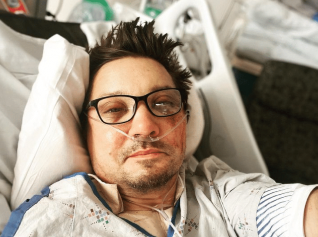 marvel actor jeremy renner says he was messed up after snow plow accident marvel actor jeremy renner says he was messed up after snow plow accident