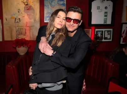 jessica biel supports justin timberlake at nyc concert amidst dwi arrest