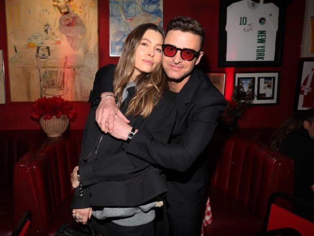 jessica biel supports justin timberlake at nyc concert amidst dwi arrest