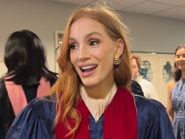 jessica chastain receiving an honorary doctorate at the juilliard school courtesy jessicachastain on instagram